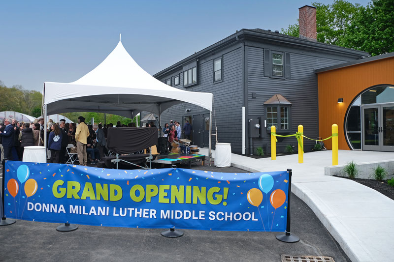 Inly Celebrates the Grand Opening of New Middle School Building Inly Celebrates the Grand Opening of New Middle School Building
